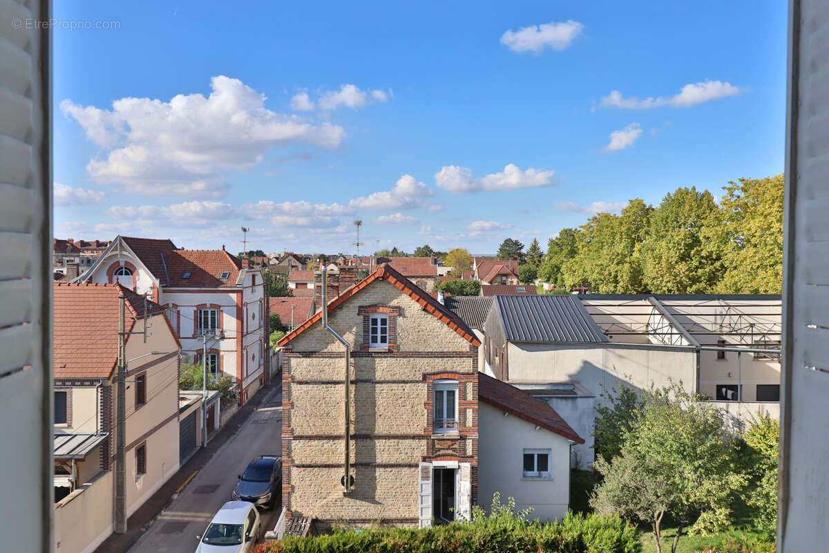 Appartement à SAINTE-SAVINE