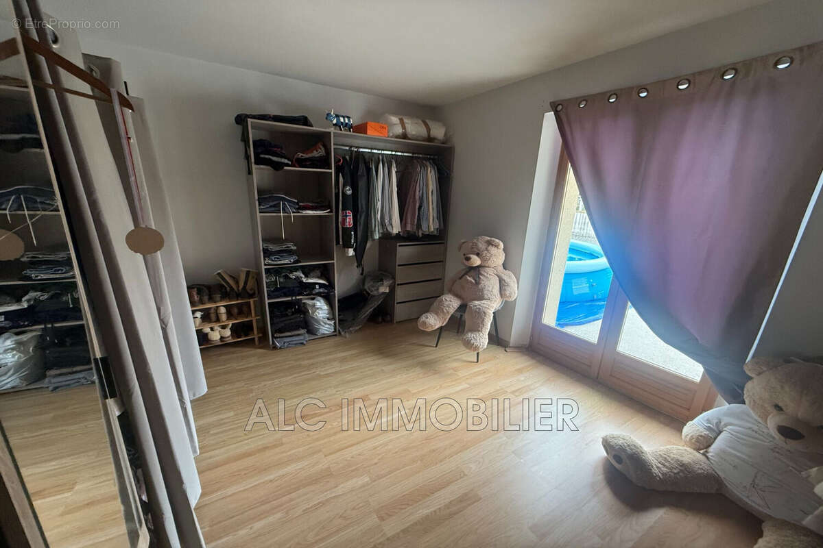 Maison 168 m² à Pizieux  - photo 8