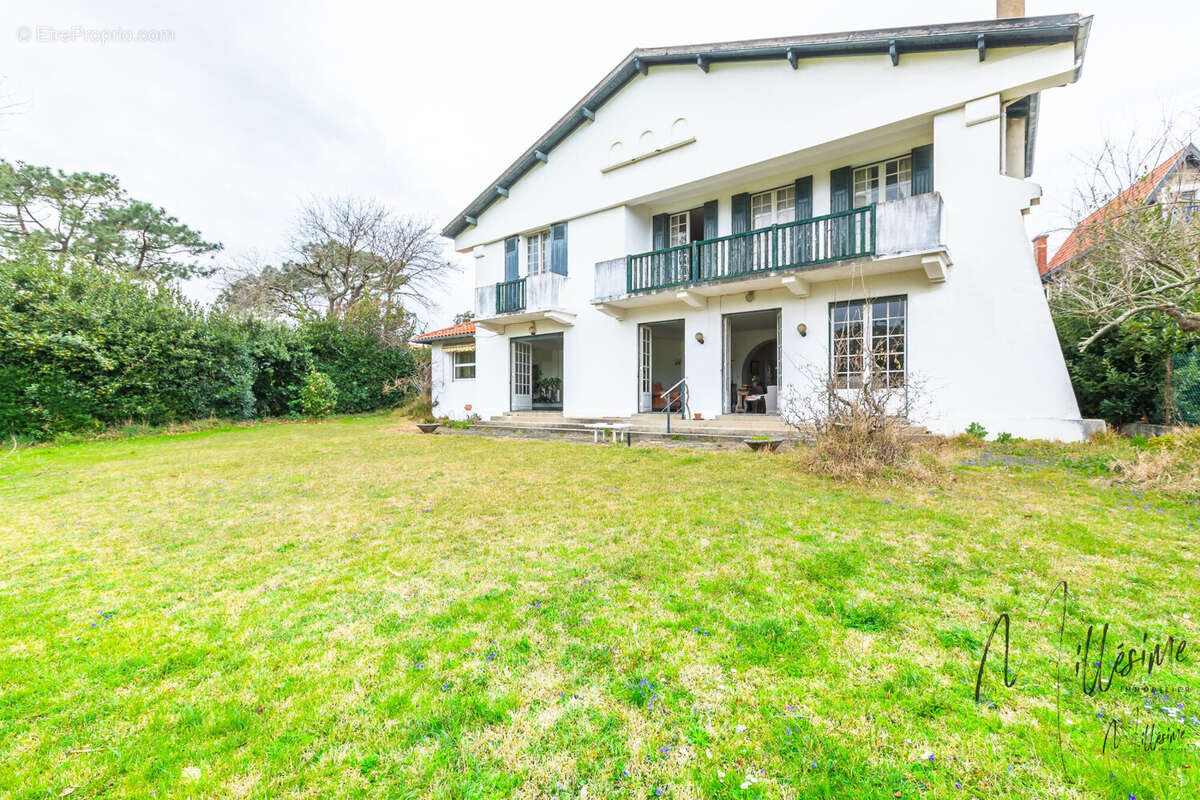 Maison 277 m² à Anglet  - photo 3