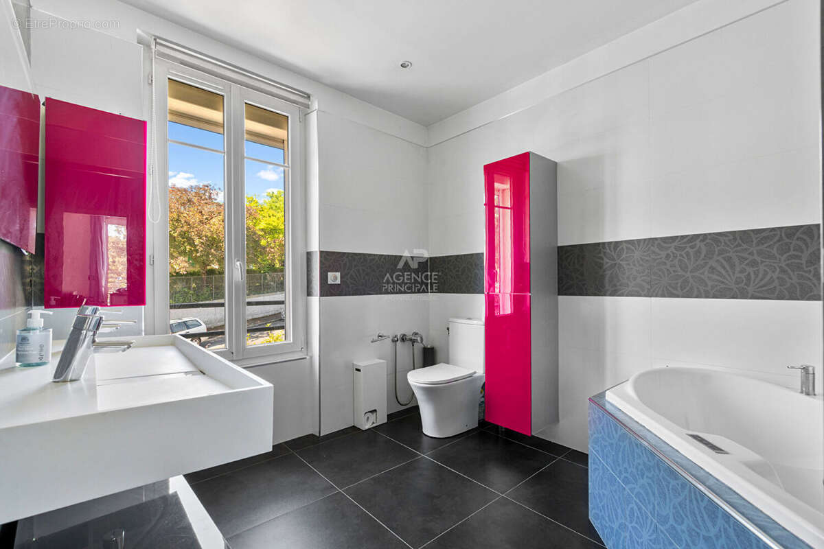 Maison à SAINT-GERMAIN-EN-LAYE