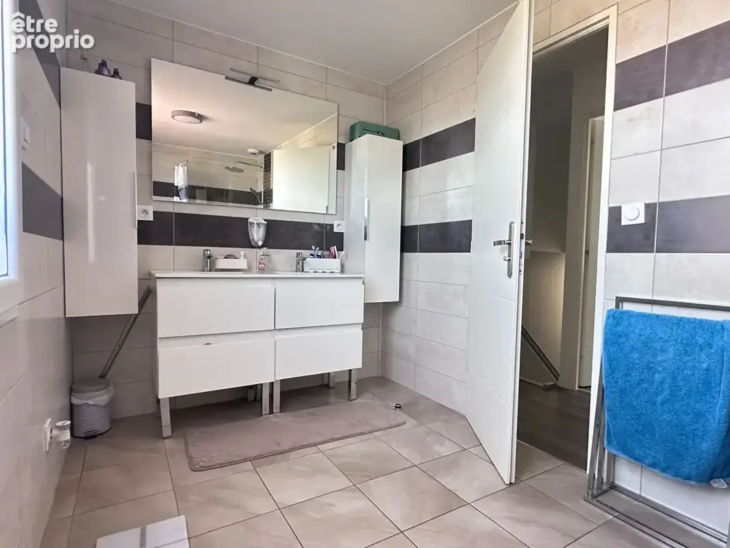 Maison familiale avec vie de plain-pied 4 chambres à Saint-Yrieix-sur-Charente - photo 10