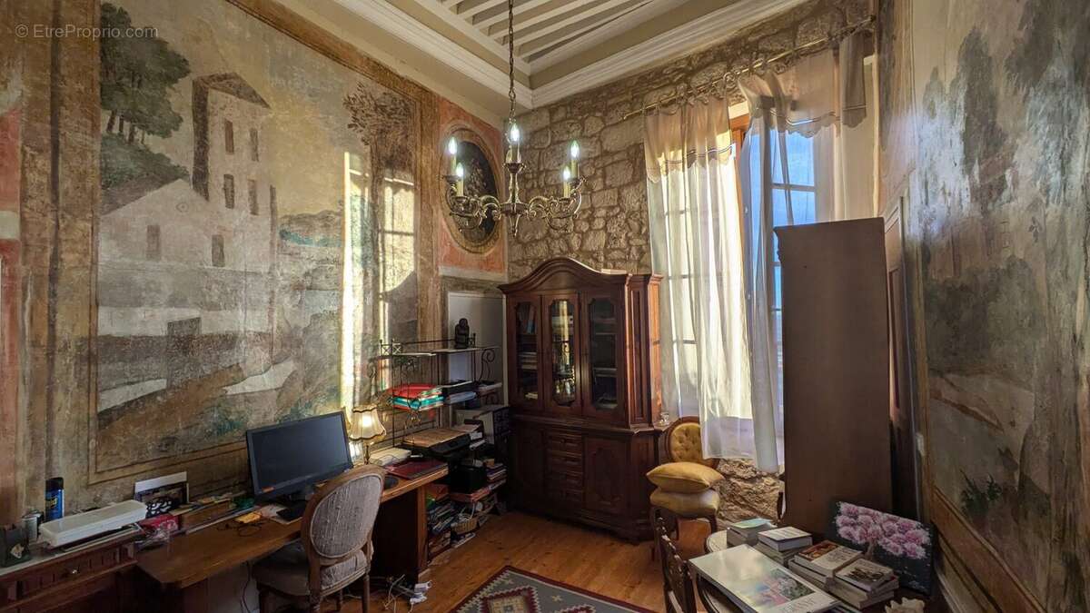Bureau - Appartement à MURVIEL-LES-BEZIERS