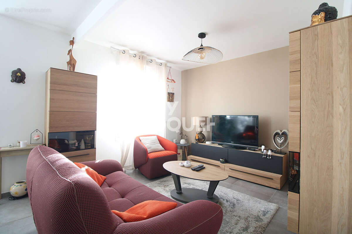 Appartement à BRIE-COMTE-ROBERT
