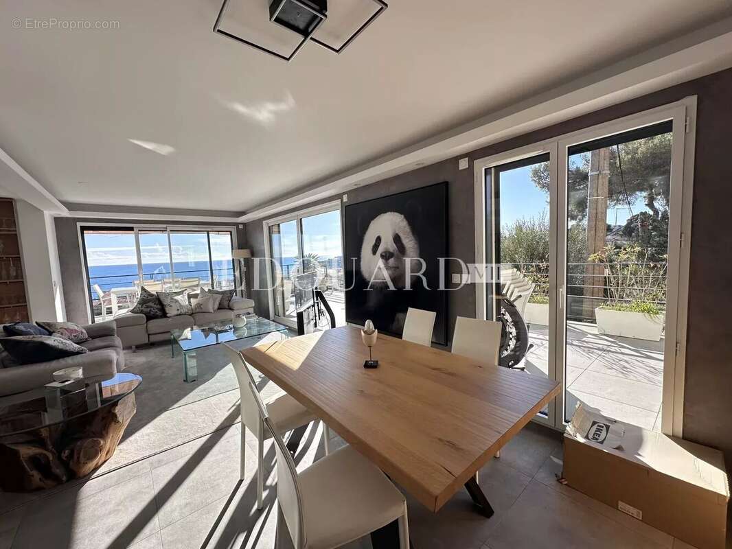 Appartement à ROQUEBRUNE-CAP-MARTIN