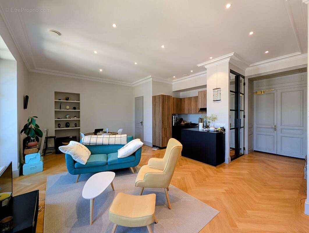 Appartement à AIX-LES-BAINS