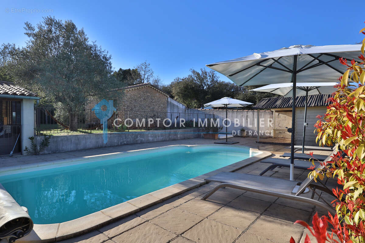 Maison à SAINT-SATURNIN-LES-APT