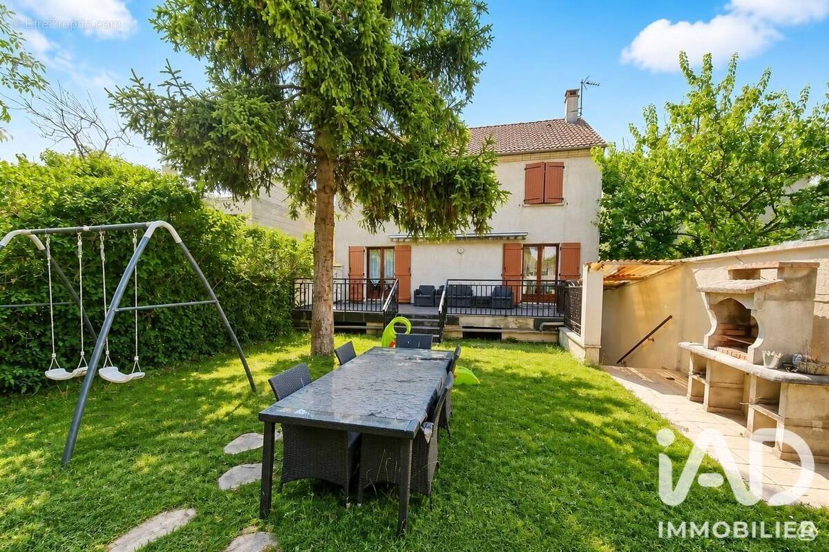 Photo 1 - Maison à SAINT-DENIS