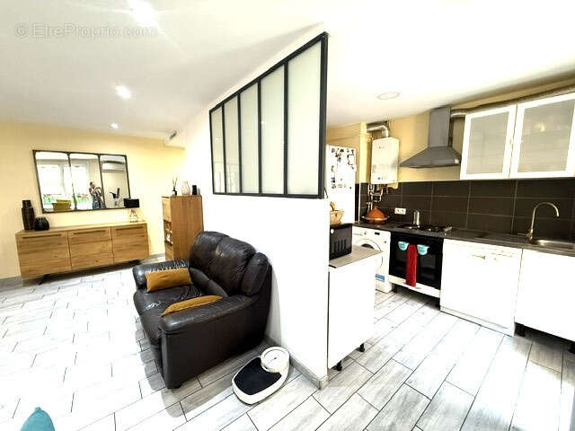 Appartement à MARSEILLE-5E