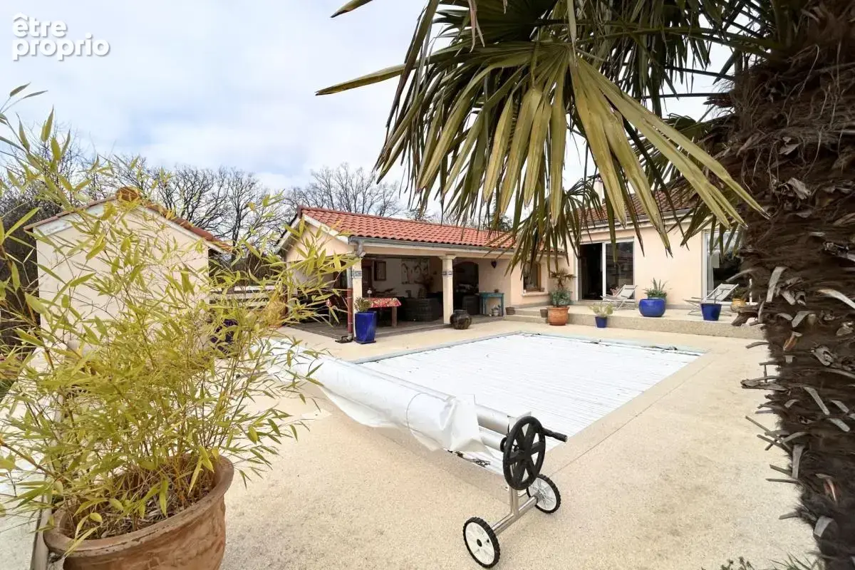 69290 grezieu la varenne - maison à vendre 5 pièces  - plain pied - piscine - gargae -calme - sans vis a vis - photo 5