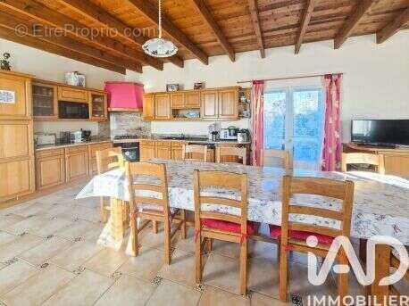 Maison 164 m² à Priziac  - photo 5