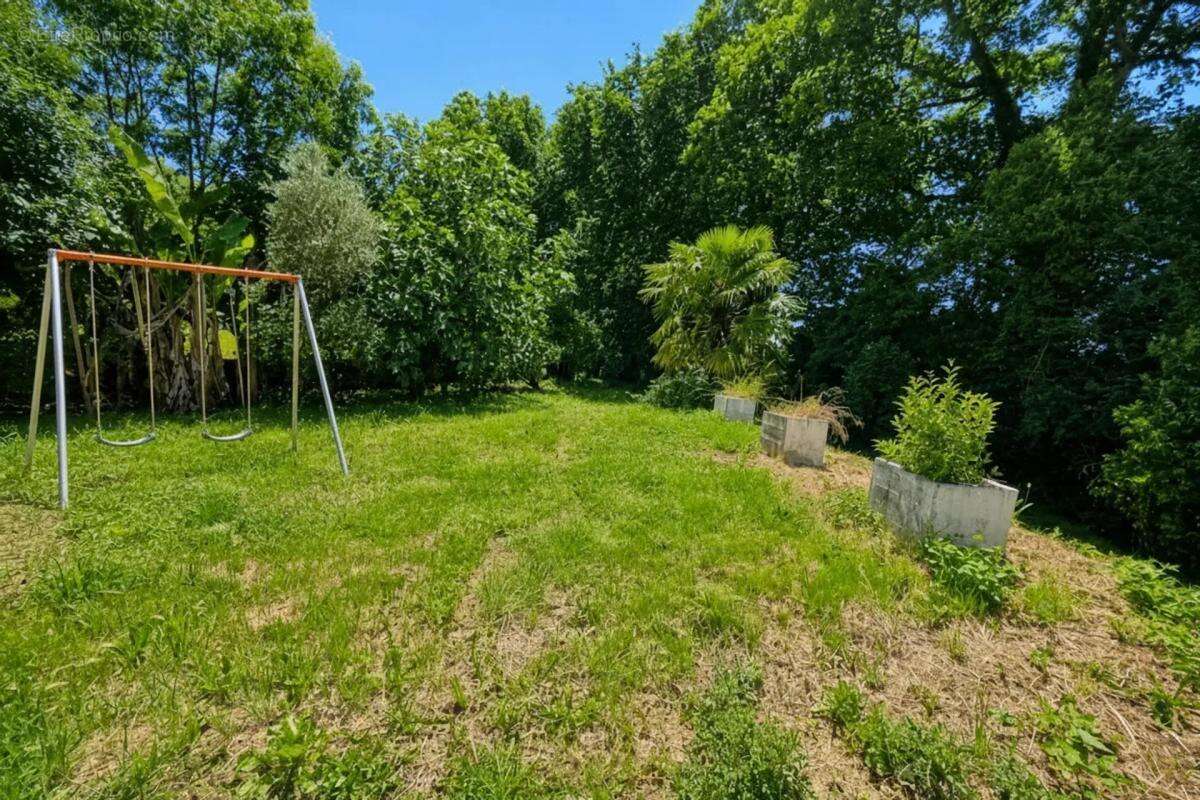 Maison de 8 pièces de 240 m² à Aureilhan - photo 11