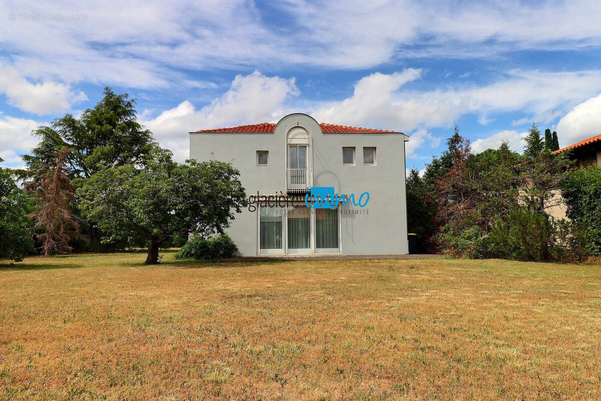 Maison à MOZAC