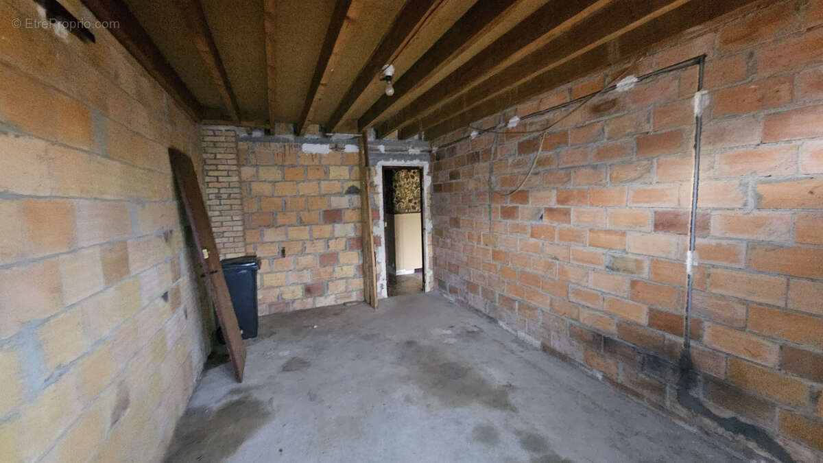 Maison à PRUNAY-LE-GILLON