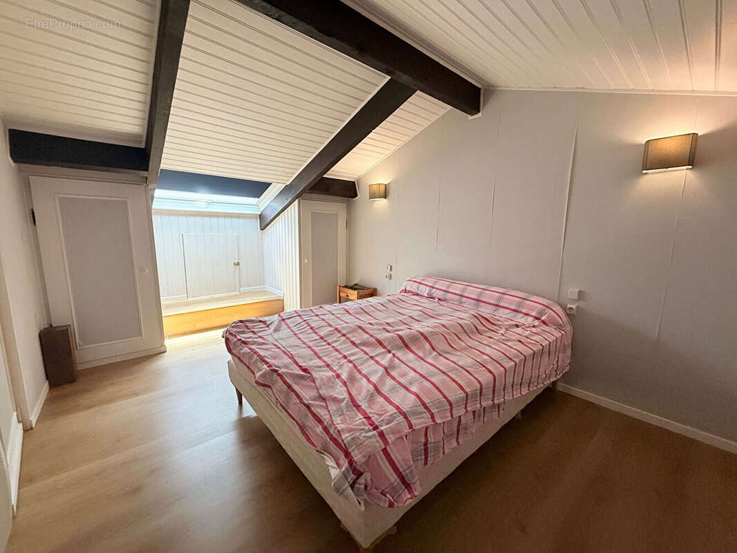 Maison 140m² à saint-denis-de-pile - photo 6