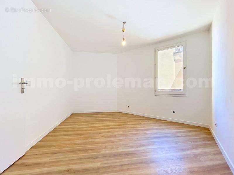 Appartement_T3_Gaillard_frontière_Suisse_direction_GENEVE_CALME_investissement_vente_TERRASSE_séjour_salon_CUISNE_OUVERTE_CHAMBRES_ - Appartement à GAILLARD