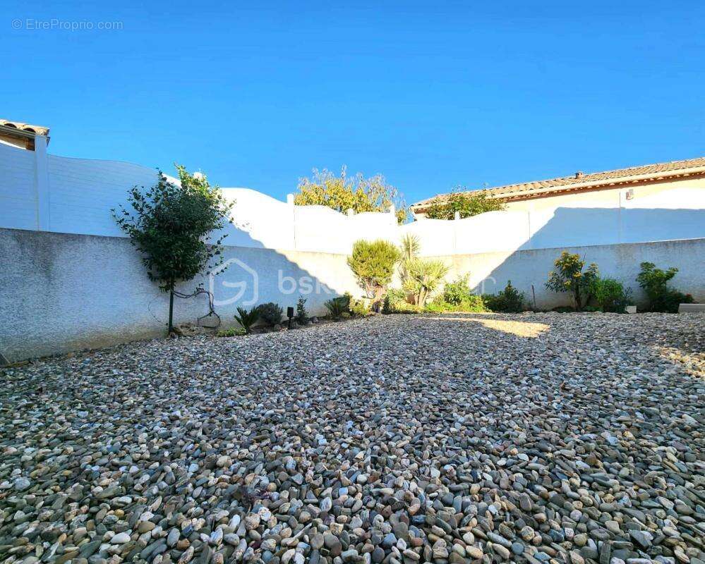 Maison à LEZIGNAN-LA-CEBE