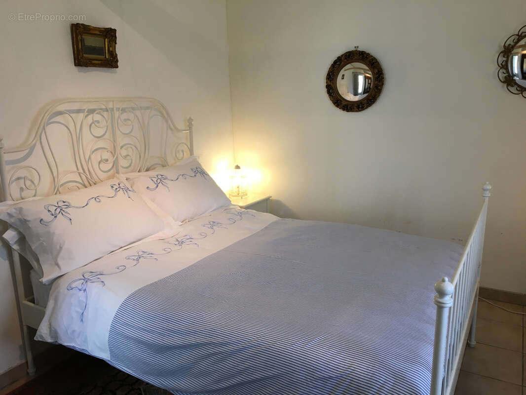 Maison à SAINT-SIGISMOND-DE-CLERMONT