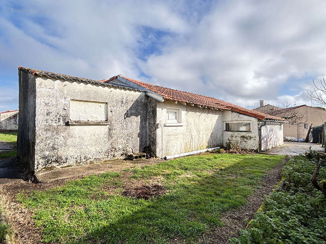 Maison à VAUX-SUR-MER