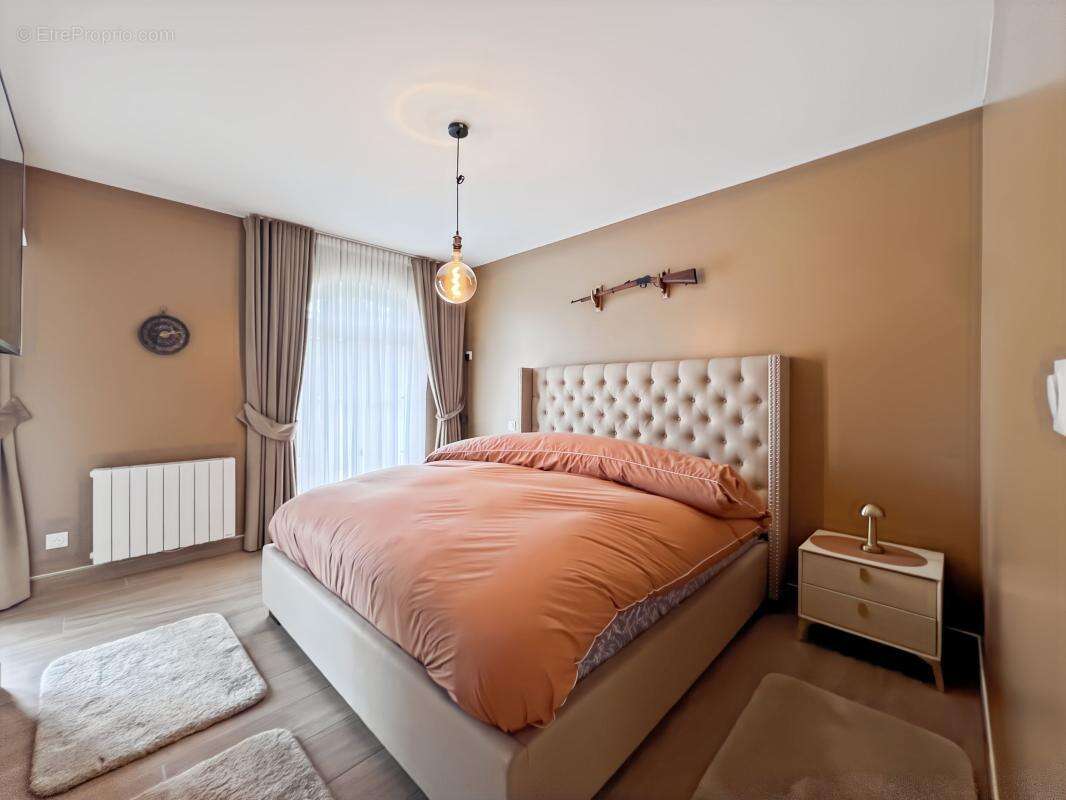  PRESTIGE & PERFORMANCE EN SOLOGNE : Superbe Contemporaine T5 de 121 m² (DPE : Classe B) à La Ferté-Saint-Cyr - photo 5