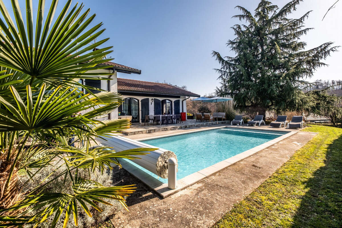 Maison 206 m² à Margencel  - photo 2