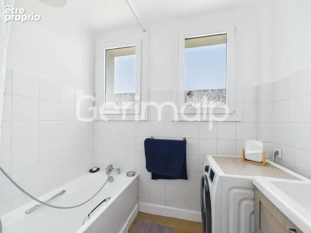 Vente - Appartement - 3 pièces + cuisine - 73 m² - 356 900 € - - photo 12