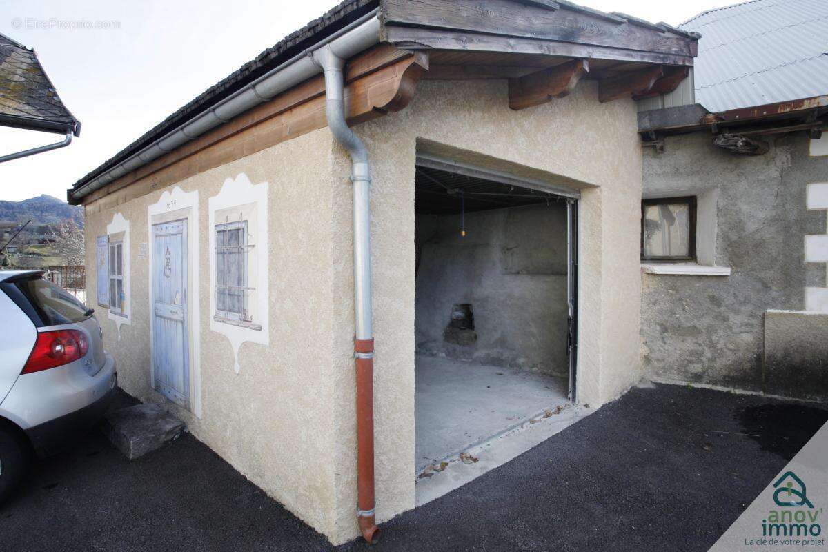 Maison à LE SAUZE-DU-LAC