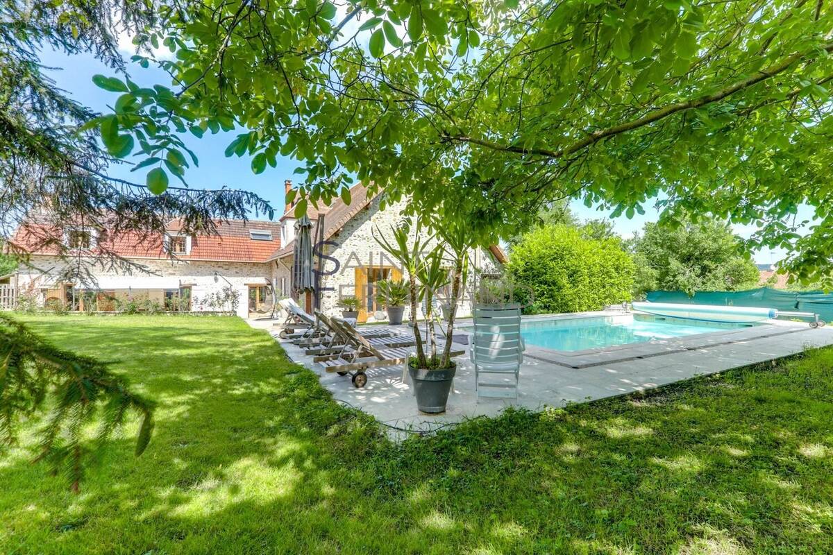 Maison à SAINT-CYR-SOUS-DOURDAN