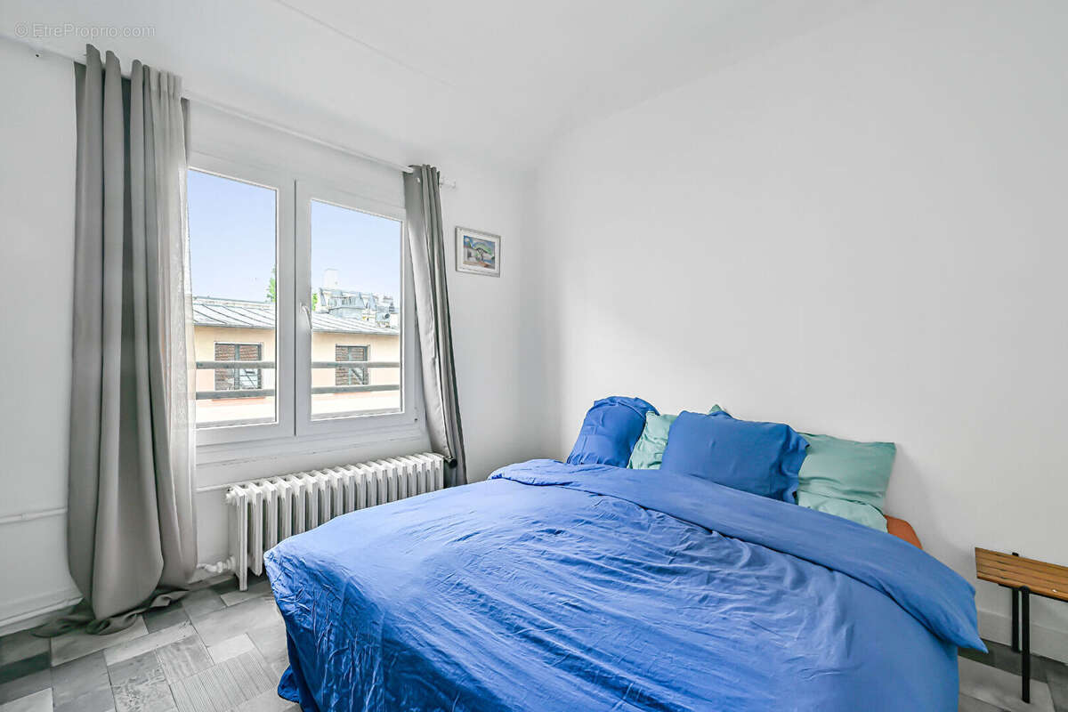 Appartement à PARIS-14E