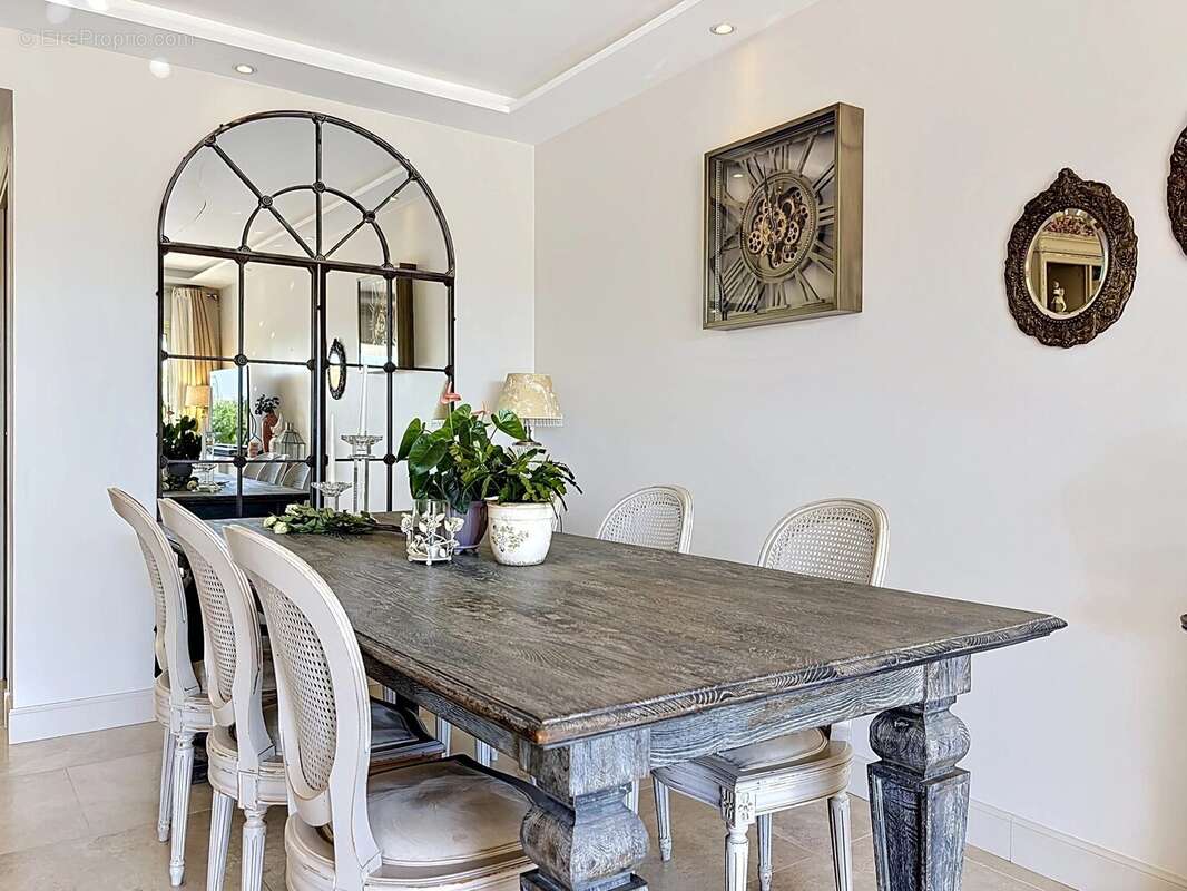Appartement à VILLENEUVE-LOUBET