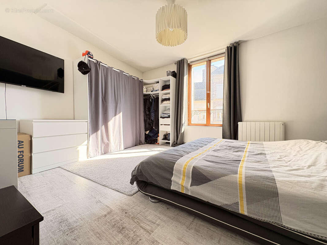 Appartement à BORNEL