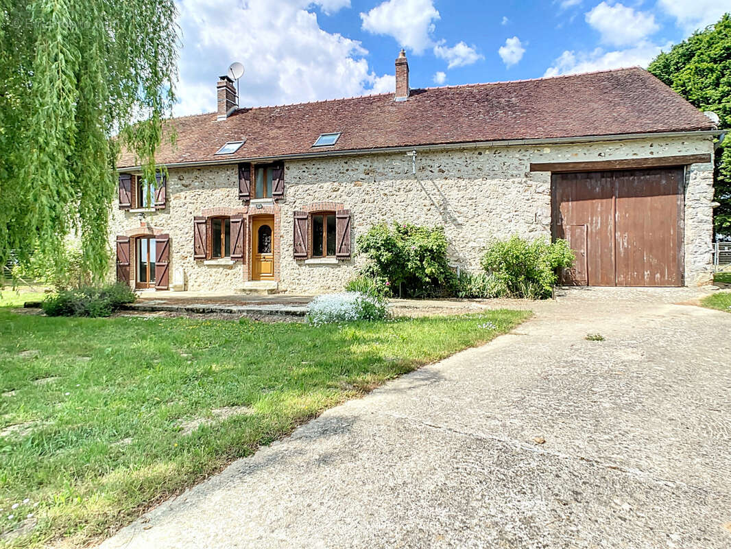 Maison à MONTMIRAIL