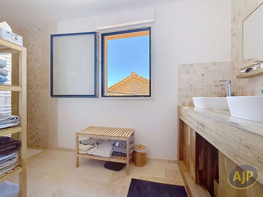 Maison Saint Hilaire De Chaleons - photo 11