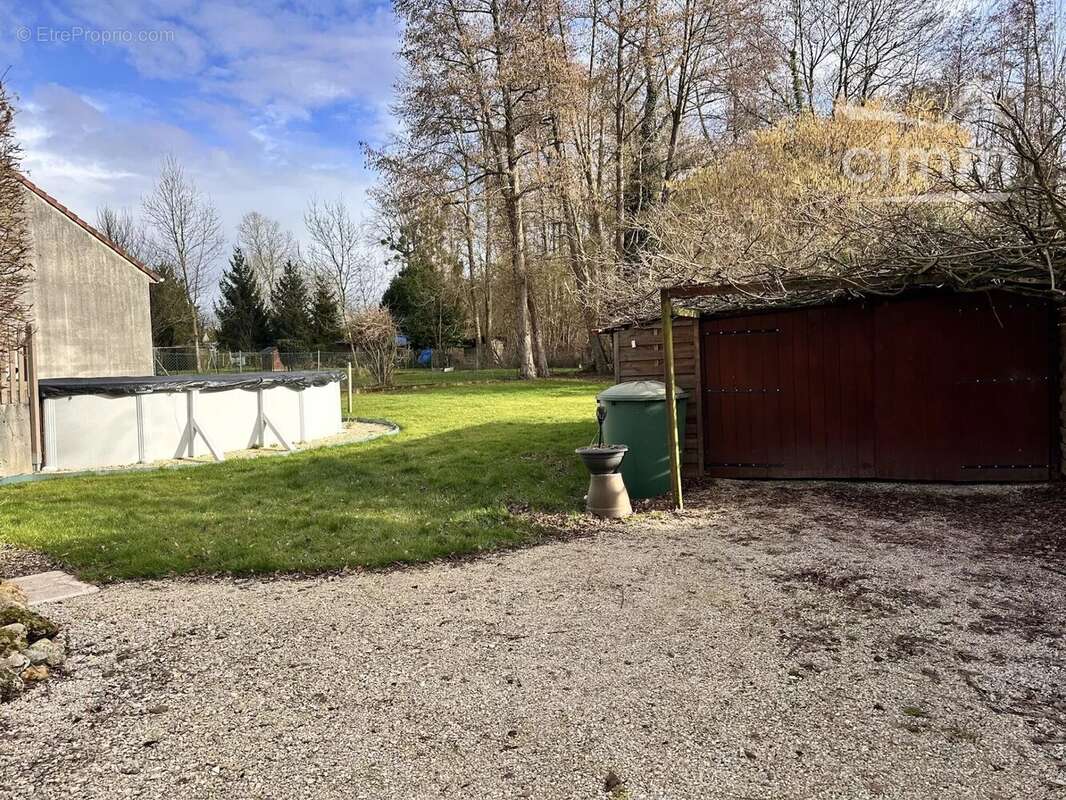 Maison à CONGIS-SUR-THEROUANNE