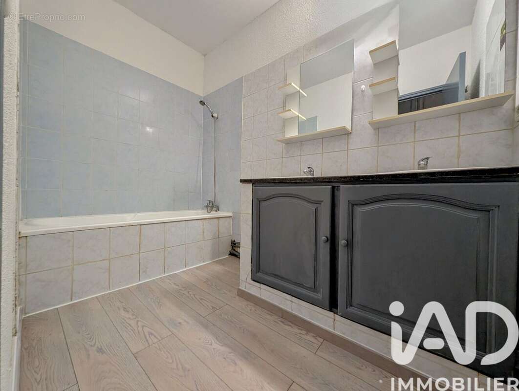 Photo 9 - Appartement à SAINT-LAURENT-DE-LA-SALANQUE