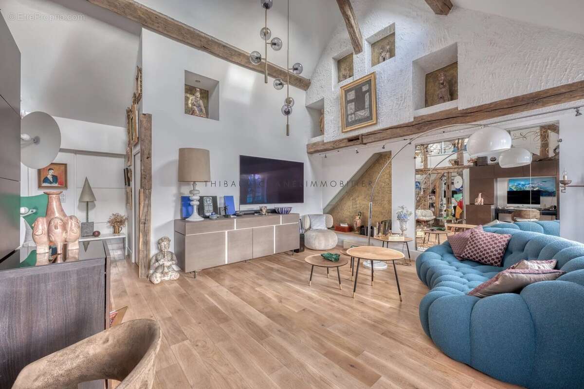 Appartement à PARIS-10E