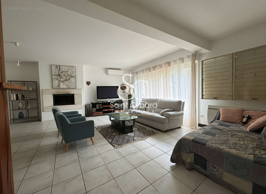 Maison à SAINT-SATURNIN