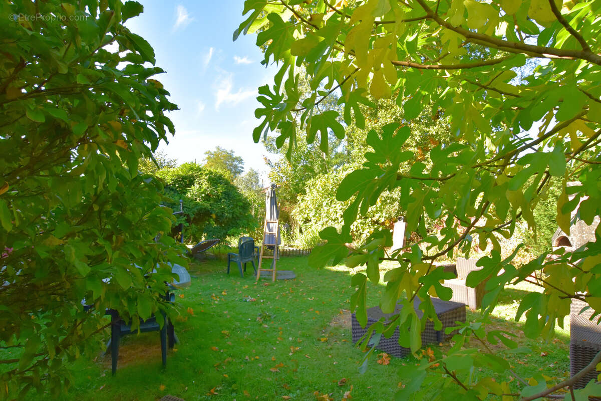 Maison à LES ESSARTS-LE-ROI