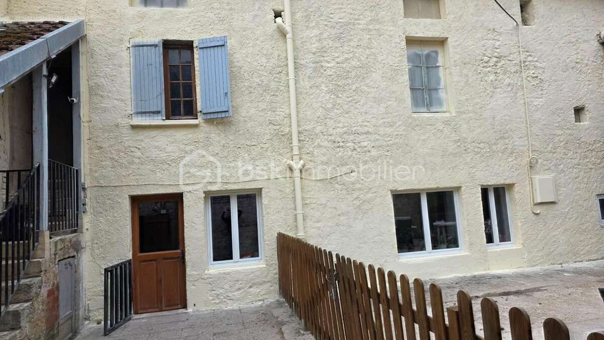 Maison à VANVEY