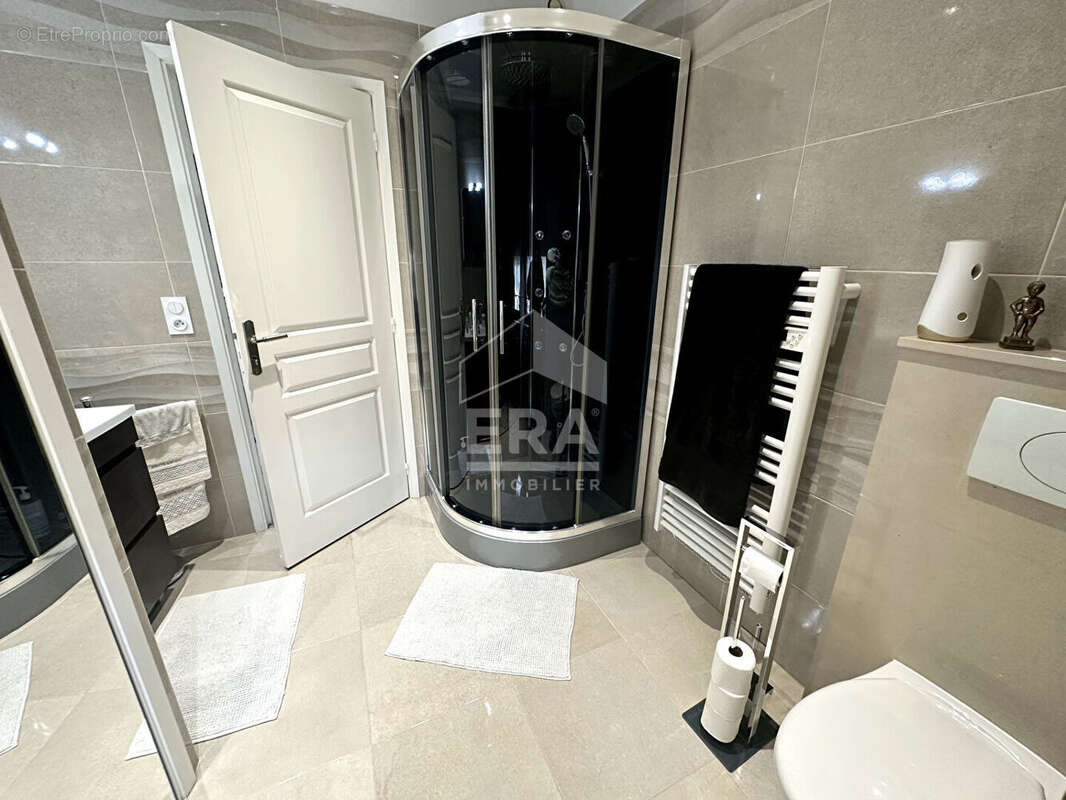 Autre à LORREZ-LE-BOCAGE-PREAUX