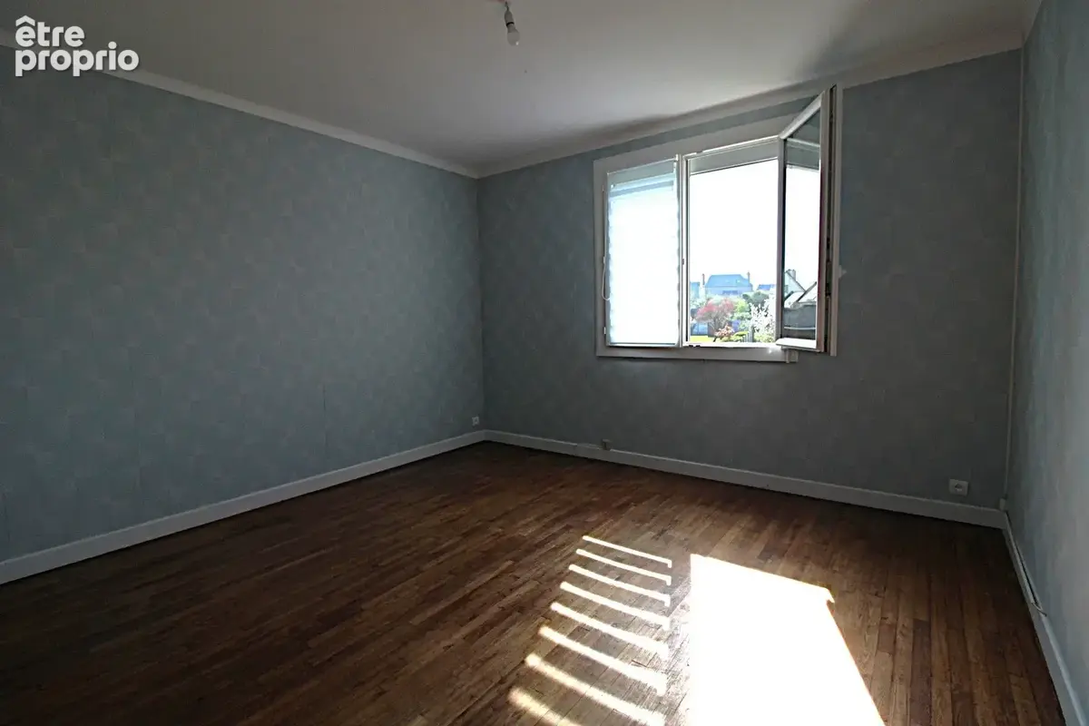 Maison 91 m² à Langueux  - photo 8