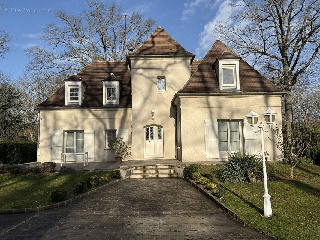 Maison à LAMORLAYE