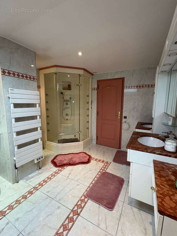 Maison à LE RAINCY