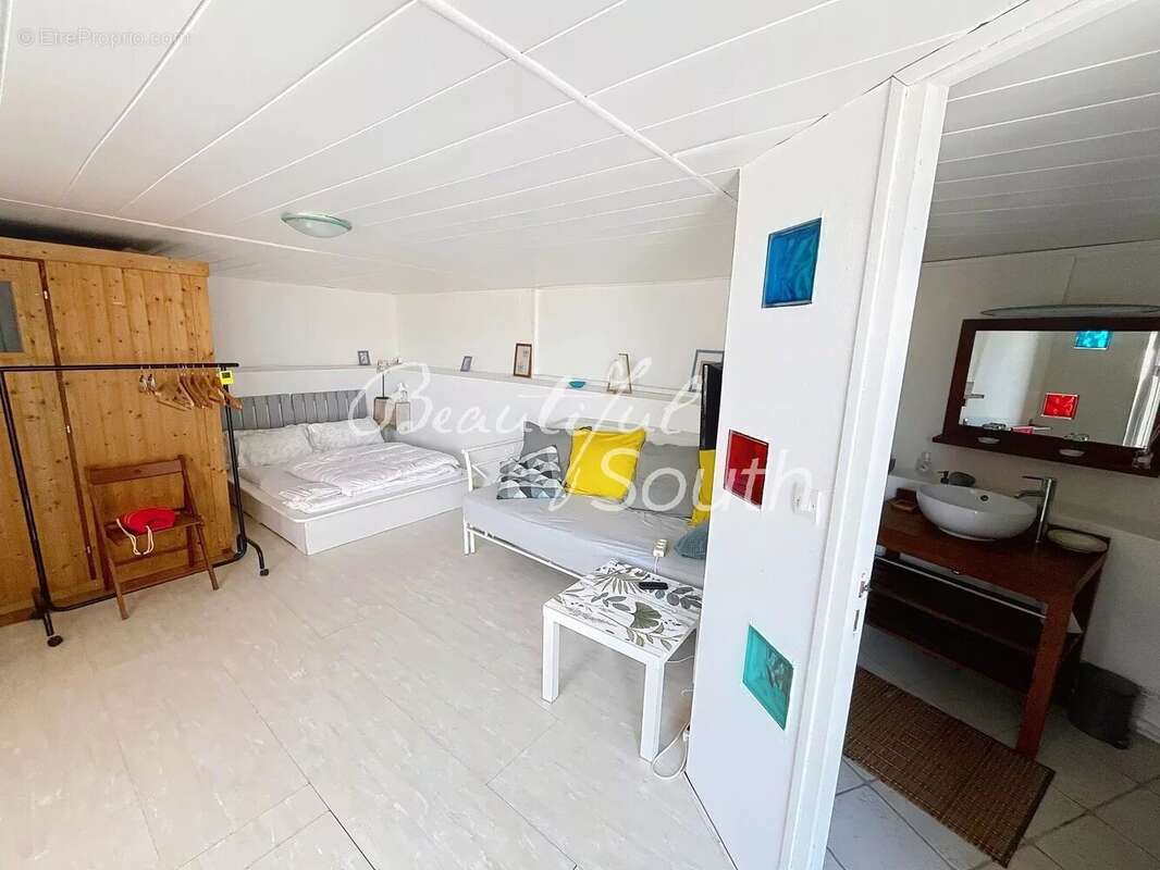 Maison à MONTESQUIEU-DES-ALBERES