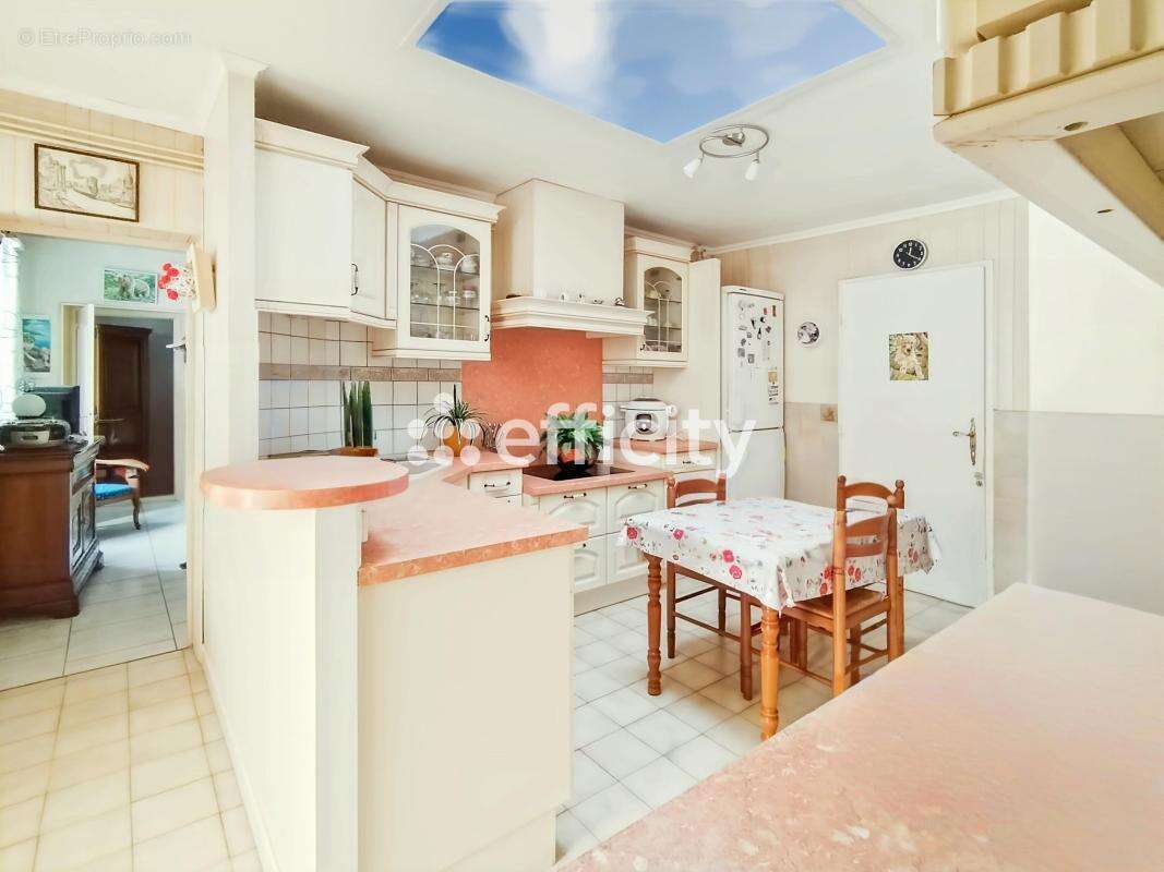 Maison à SALLES-SUR-MER