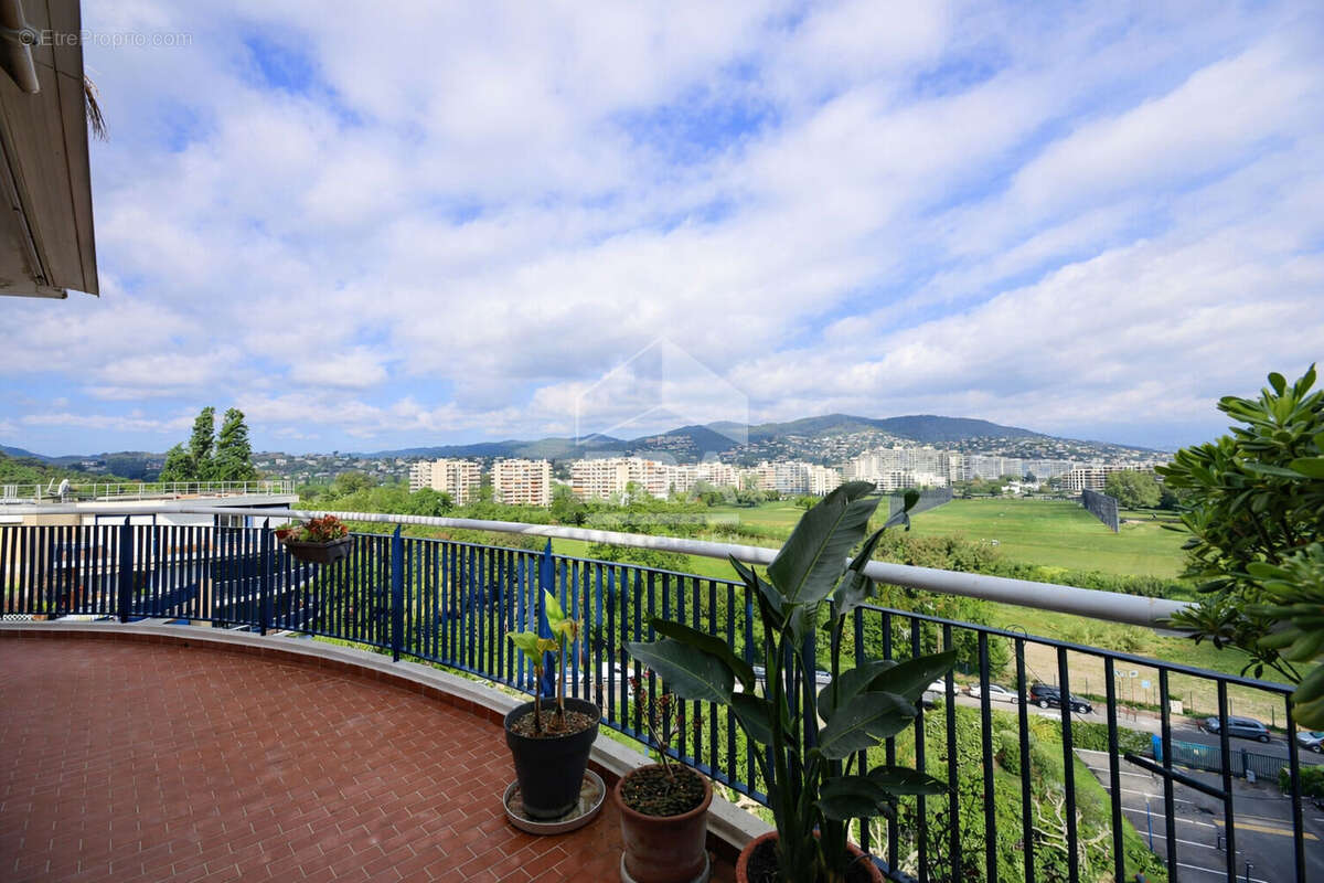 Appartement à MANDELIEU-LA-NAPOULE