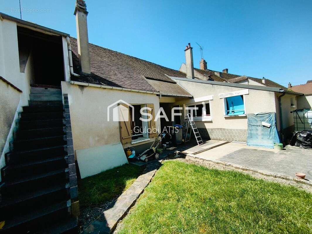 Maison 112 m² à Villeneuve-La-Guyard  - photo 3