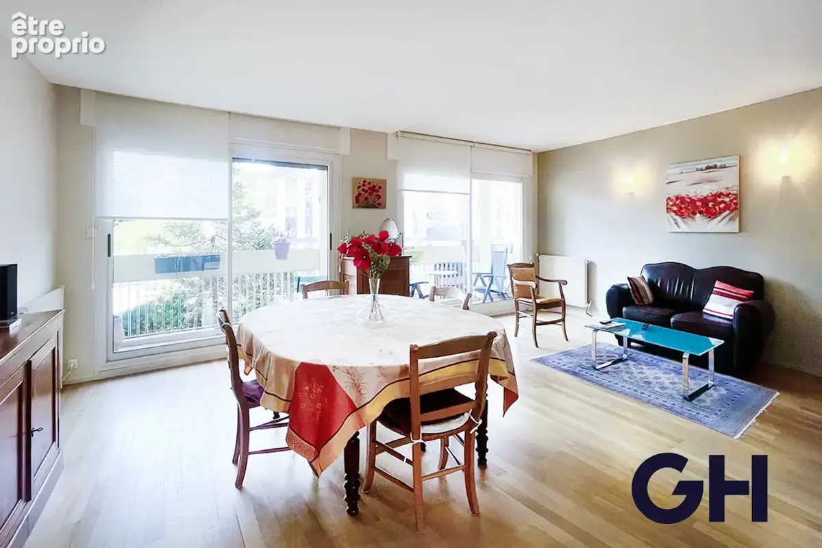 Appartement 4 pièces - Proche métro D Sans Souci / Montplaisir - photo 3