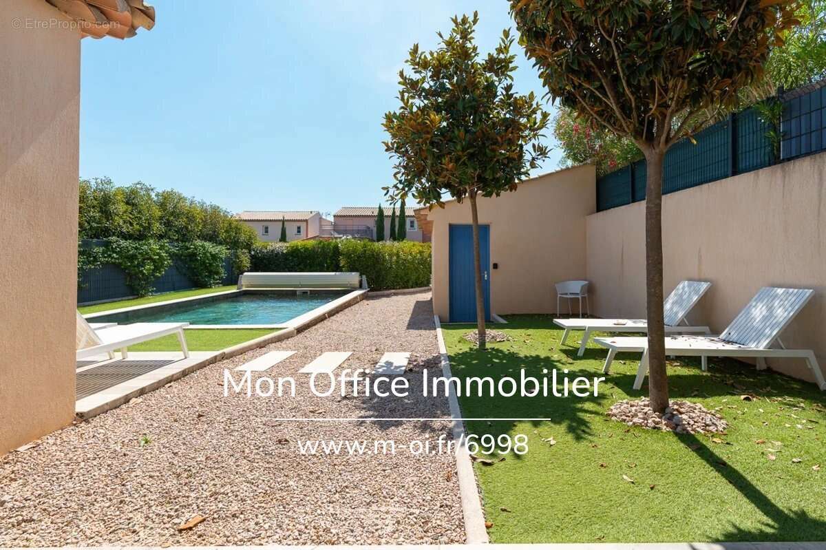 Référence : 6998-les. - villa moderne à 1 min de la plage avec piscine et garage à grimaud - photo 21