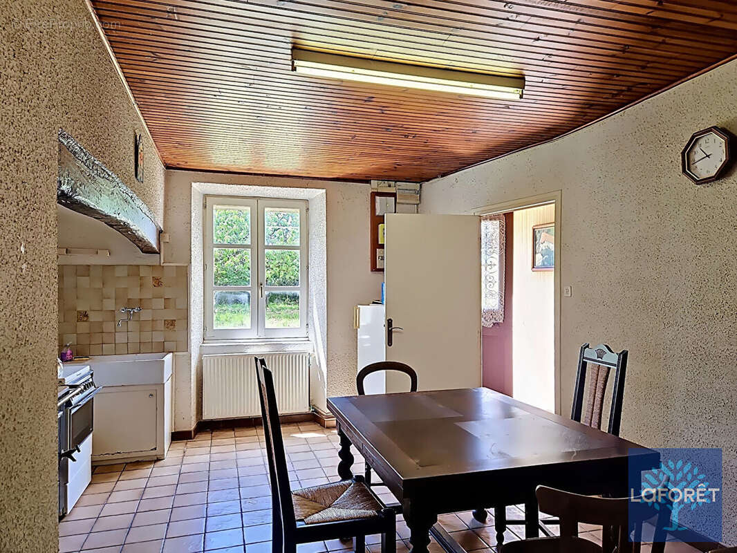 Maison à SANSSAC-L'EGLISE