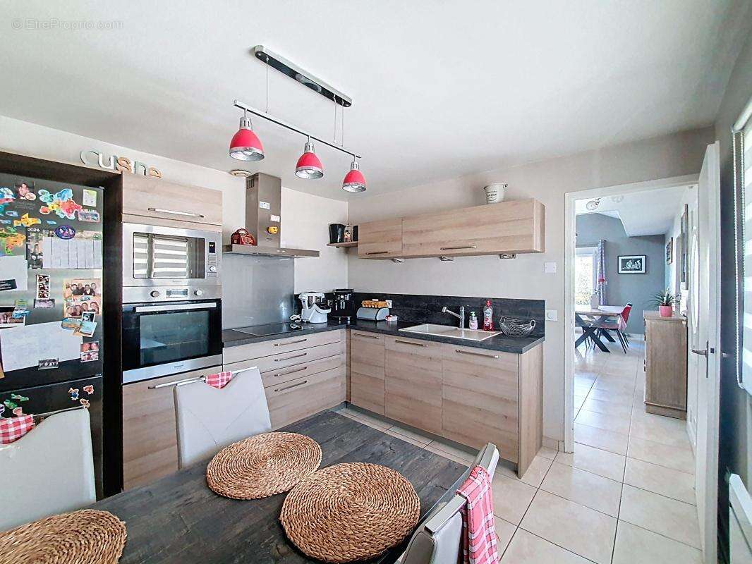 Maison à SAINT-SYMPHORIEN-D'OZON